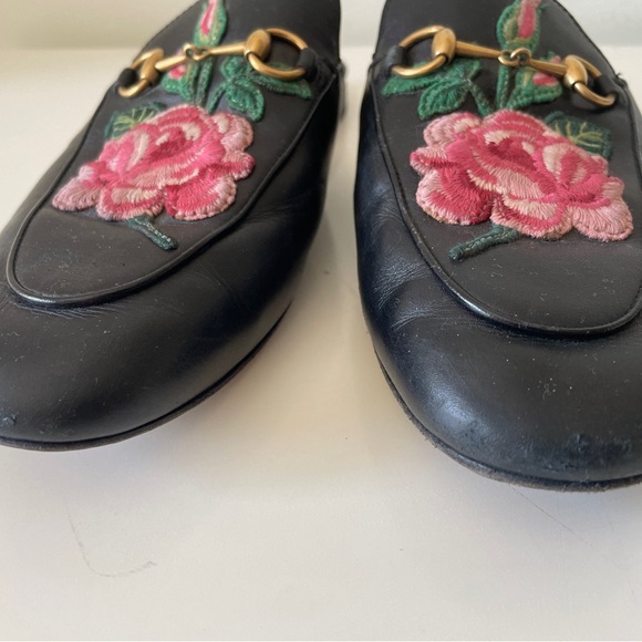 Horsebit Gucci mules with Rose embroidery size 39, women’s 9 - Picture 3 of 6
